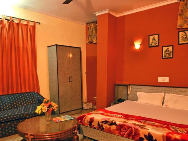 Sahara International Deluxe Hotel New Delhi Room photo